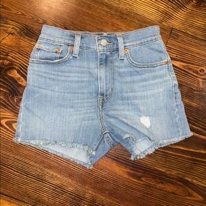 Women’s Levi's Light Blue High Rise Frayed Jean Shorts Size 25